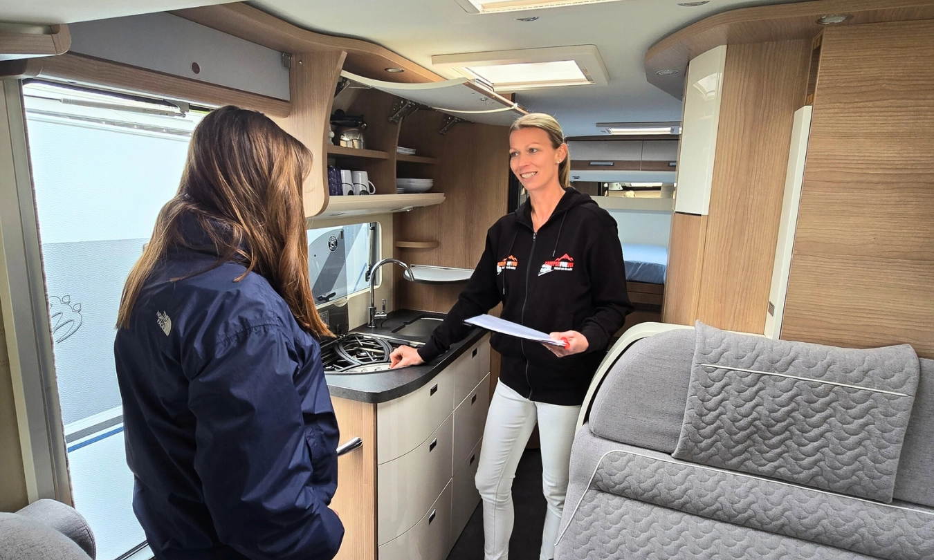 Mitarbeiter im Bereich Vermietung Bild Mitarbeiter im Bereich Vermietung